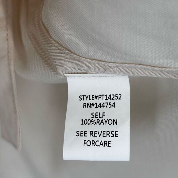 Davi & Dani Embroidered Floral Boho Oversized Sleeveless Top Cream Size 2XL NWT - Picture 11 of 11